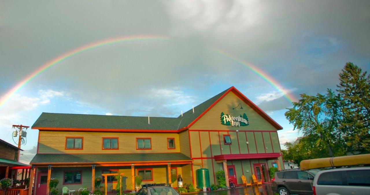 Adventure Inn Ely Bagian luar foto