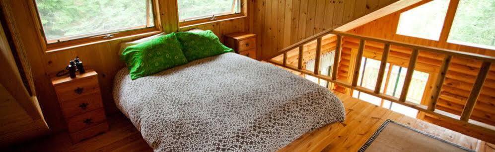 Adventure Inn Ely Bagian luar foto