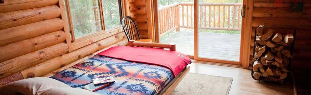 Adventure Inn Ely Bagian luar foto