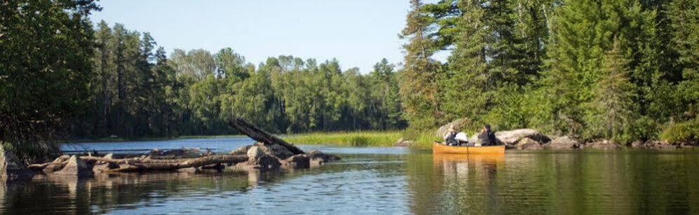 Adventure Inn Ely Bagian luar foto